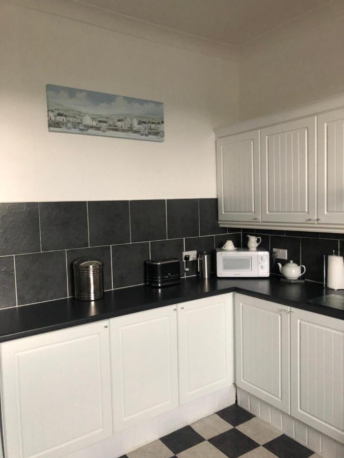 Captivating 2-Bed Apartment In Isle Of Bute Rothesay Ngoại thất bức ảnh