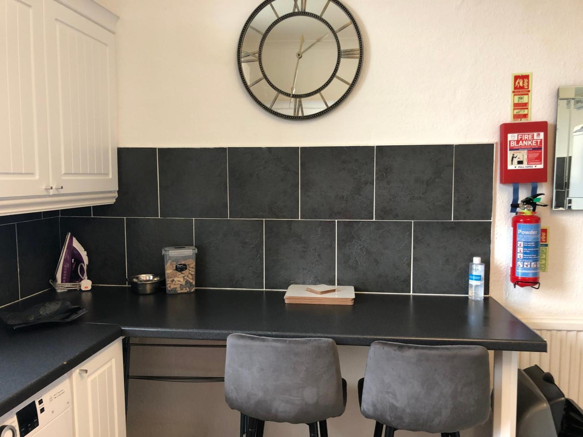 Captivating 2-Bed Apartment In Isle Of Bute Rothesay Ngoại thất bức ảnh