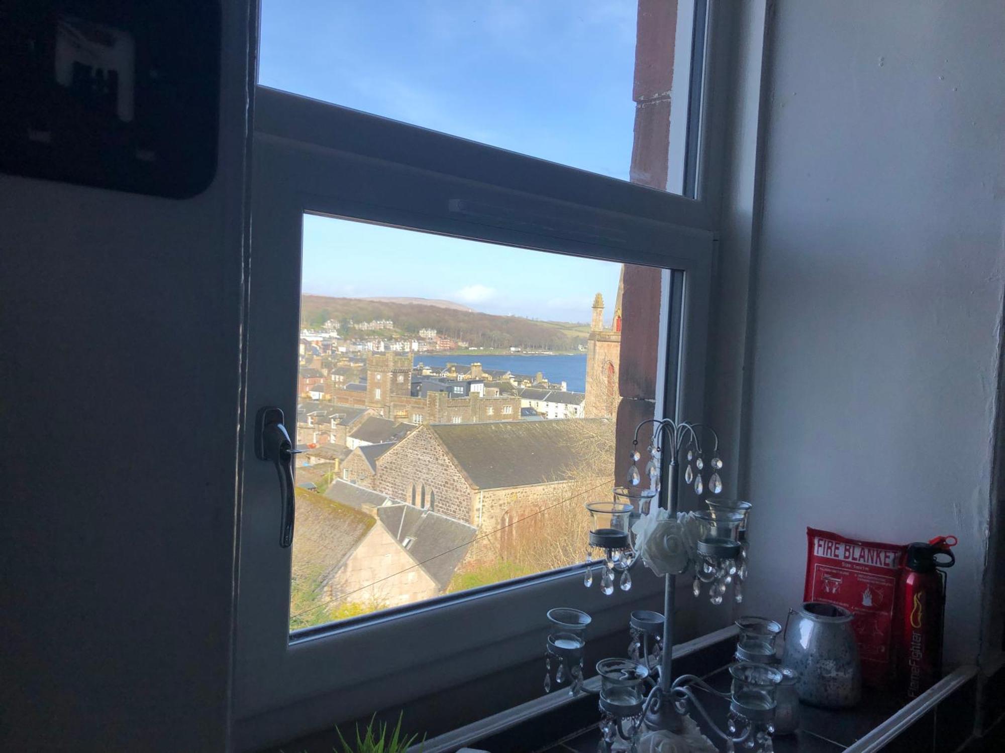 Captivating 2-Bed Apartment In Isle Of Bute Rothesay Ngoại thất bức ảnh